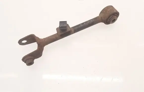 Rear control arm