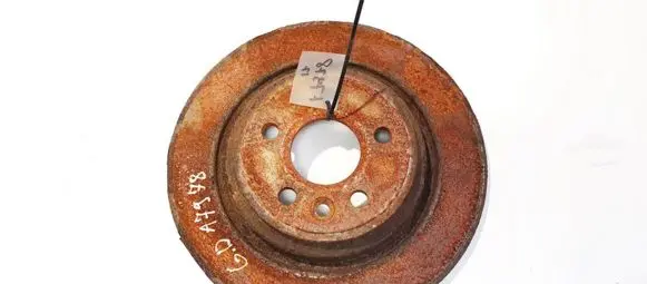 Volvo V70 Rear brake disc neventiliuojamas