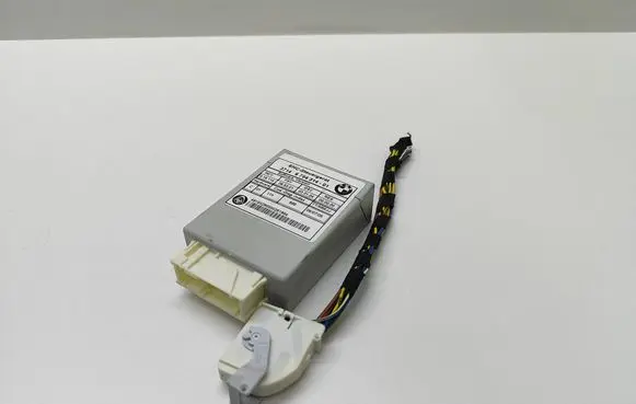 BMW 5 E60 E61 Air suspension control unit module (rear) 6784314 678431401 37146784314