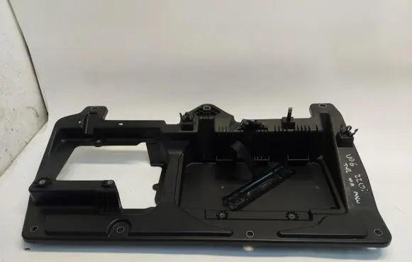 BMW 2 Active Tourer U06 Radiator mount bracket 9855632