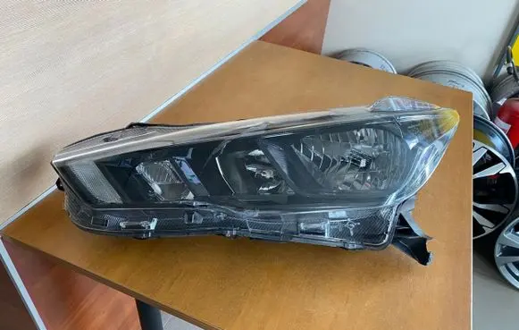 Nissan Micra K14 Headlight/headlamp 26060-5FA0B