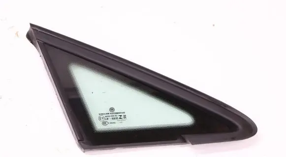Volkswagen Golf VIII Rear side window