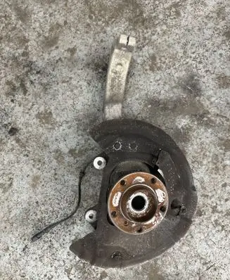 BMW X5 F15 Front wheel hub 6773784