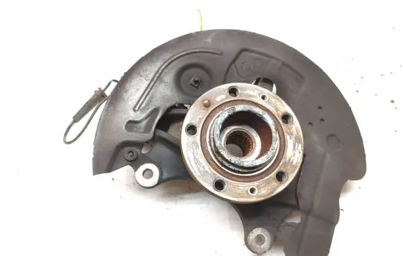 Opel Astra L Front wheel hub