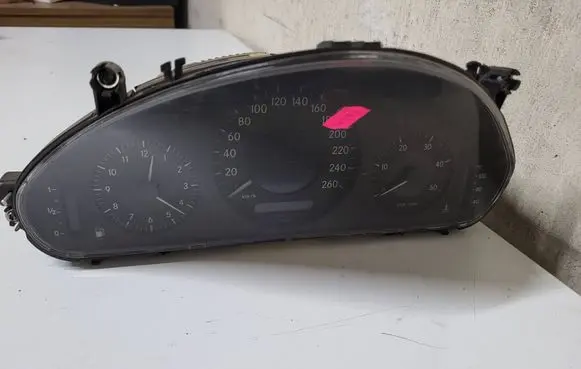 Mercedes-Benz E W211 Speedometer (instrument cluster) A2115402348 110080292 005039