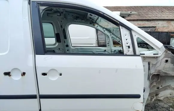 Volkswagen Caddy Front door