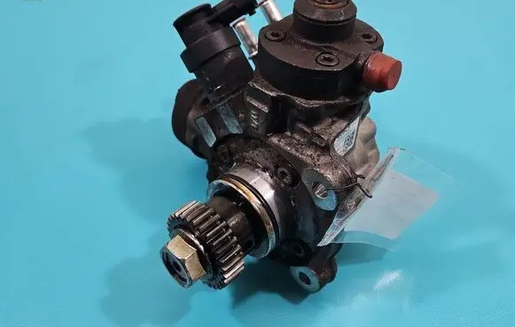 Fuel injection high pressure pump