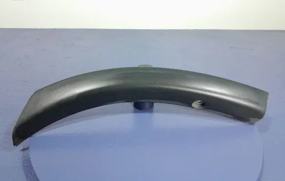 Foot area side trim