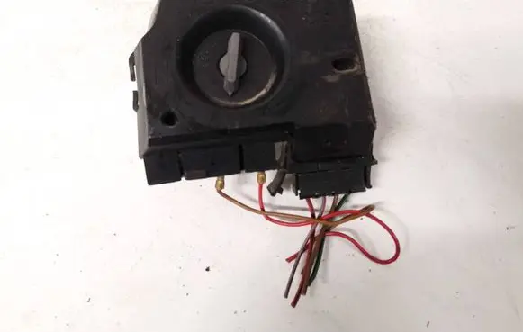 Audi 100 S4 C4 Tail light bulb cover holder thk81