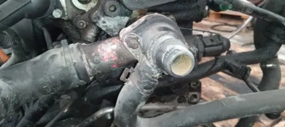 Ford Galaxy Engine coolant pipe/hose 038121133J 038121144B