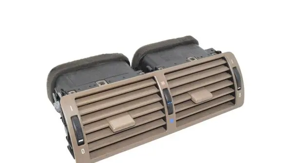BMW 5 E39 Dash center air vent grill 64228364023 8364023