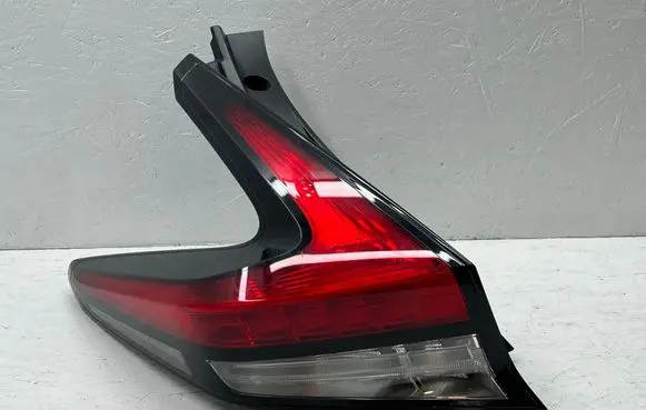 Nissan Leaf II (ZE1) Rear/tail lights 265555SH0A