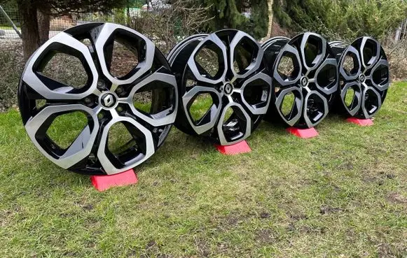 Renault Captur II R18 alloy rim 