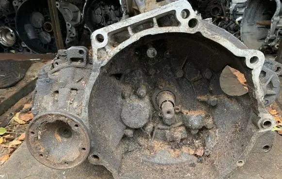 Volkswagen PASSAT B3 Manual 5 speed gearbox AGC
