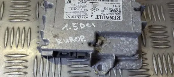Renault Modus Airbag control unit/module 0285001509 8200463297