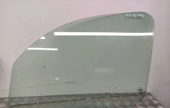 Citroen C3 Picasso Front door window glass four-door