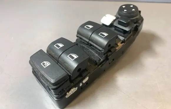 BMW 5 F10 F11 Electric window control switch 9208109