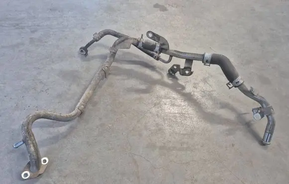 Toyota Hilux (AN10, AN20, AN30) Engine coolant pipe/hose 1620730180 1620630061 657600K010