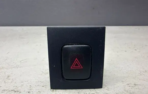 Volvo V70 Hazard light switch 9123685 12W474