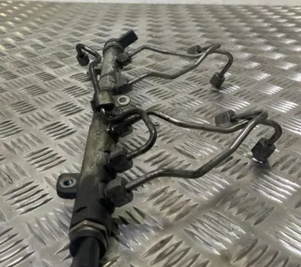 Mercedes-Benz Sprinter W906 Fuel distributor A6460701895