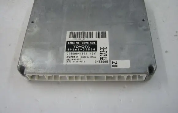 Toyota Camry Engine control unit/module 896613T590
