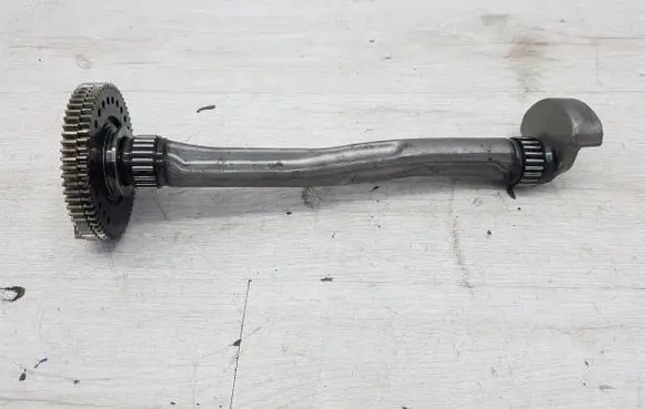 BMW 1 F20 F21 Oil pump balance shaft 857959403
