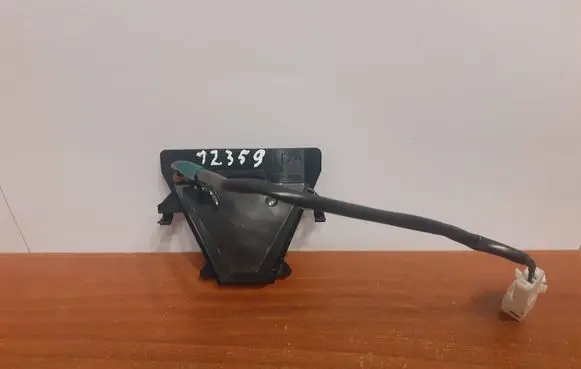 Lexus CT 200H Other interior part 8646176010