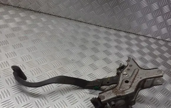 Toyota Corolla E140 E150 Clutch pedal 