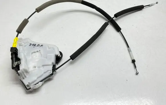 Nissan Qashqai J12 Front door lock 805006UA0A 1S15MAR