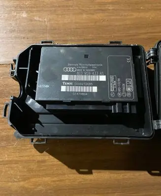 Audi A4 S4 B6 8E 8H Comfort/convenience module 8e0959433as