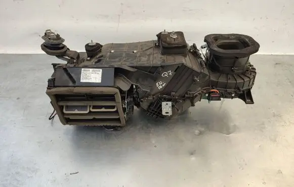 Audi Q7 4L Interior heater climate box assembly housing 7L0815159