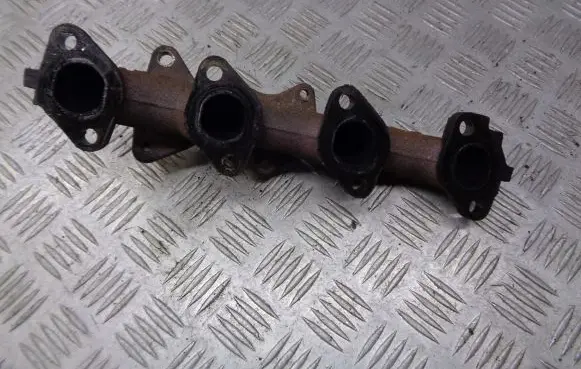 Renault Clio III Exhaust manifold