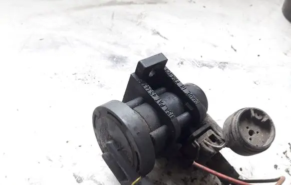 Opel Astra G Vacuum valve 09128022