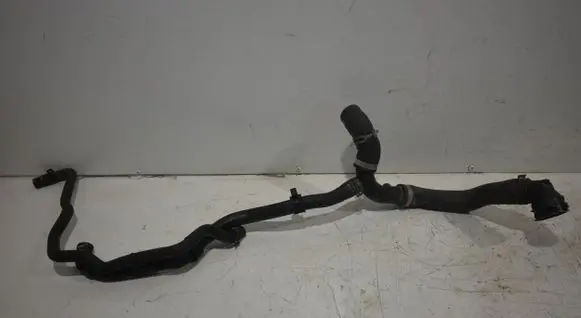 Volkswagen Touran II Engine coolant pipe/hose 5K0121087