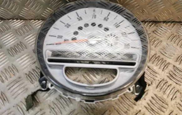 Mini One - Cooper Coupe R56 Speedometer (instrument cluster) 9136196