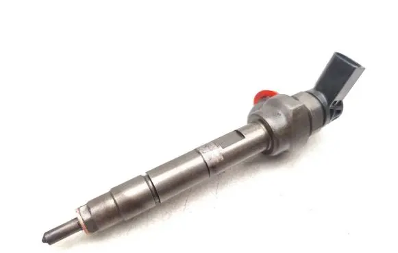 BMW 5 F10 F11 Fuel injector 7810702 0445110479