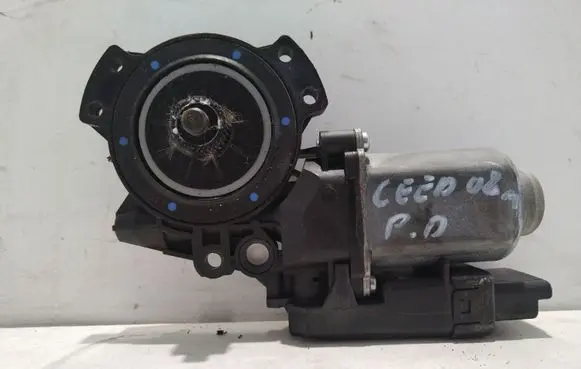 KIA Ceed Front door window regulator motor 403951A8 440850C