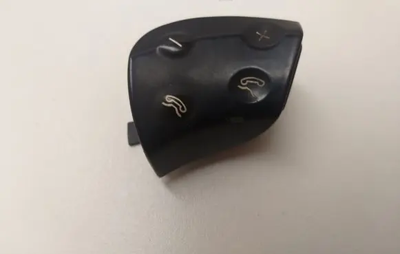 Mercedes-Benz C W203 Steering wheel buttons/switches A2038216651