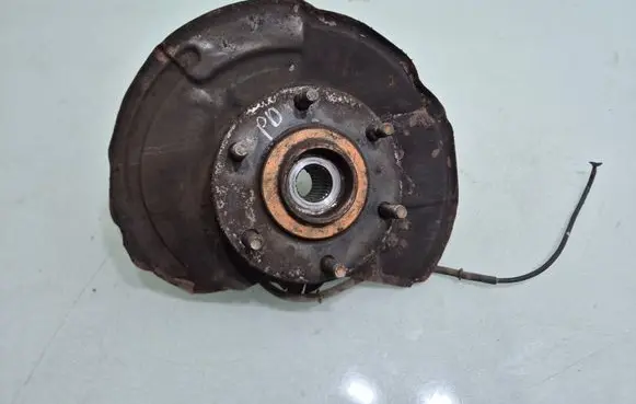Mitsubishi Pajero Front wheel hub 