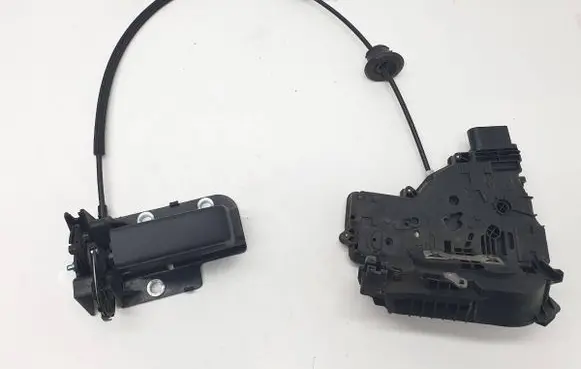 Volkswagen Sharan Rear door lock 7N0839015B