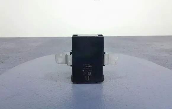 Lexus IS III XE30 Gateway control module 8910030231