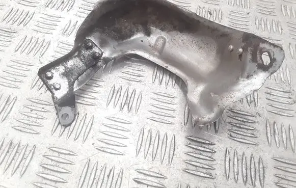 Nissan Qashqai Heat shield in engine bay 