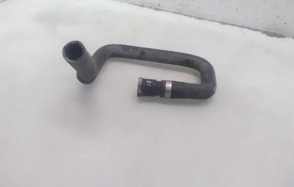 Ford Focus Engine coolant pipe/hose