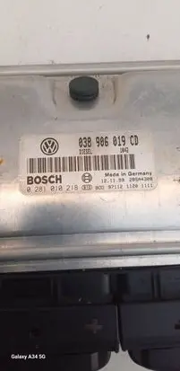Volkswagen PASSAT B5 Engine control unit/module 038906019CD 0281010218 28SA4306