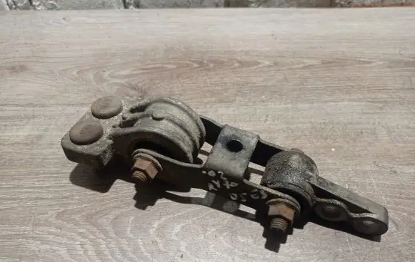Volvo V70 Gearbox mount