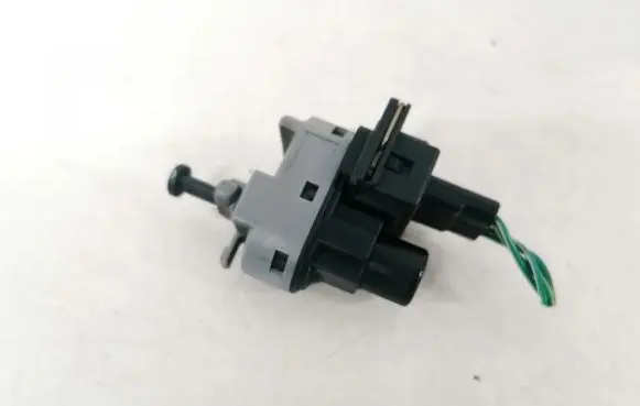 Ford Mondeo Mk III Brake pedal sensor switch 1s7t13480aa 1s7t-13480-aa