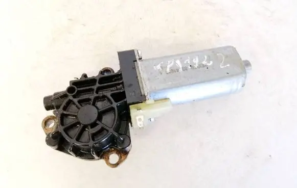 Mercedes-Benz C AMG W204 Seat adjustment motor 0390203002