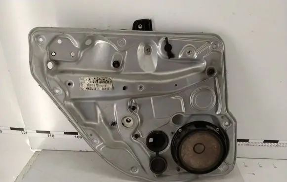 Volkswagen Golf IV Rear door window regulator with motor 1J4839755A