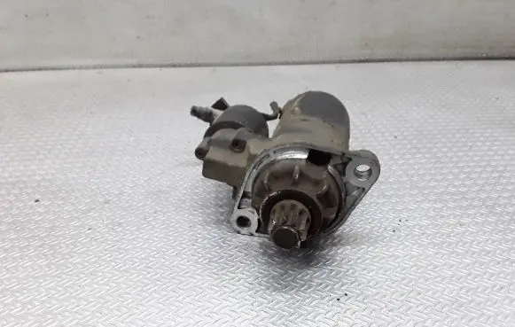 Volkswagen Golf IV Starter motor 02M911023A