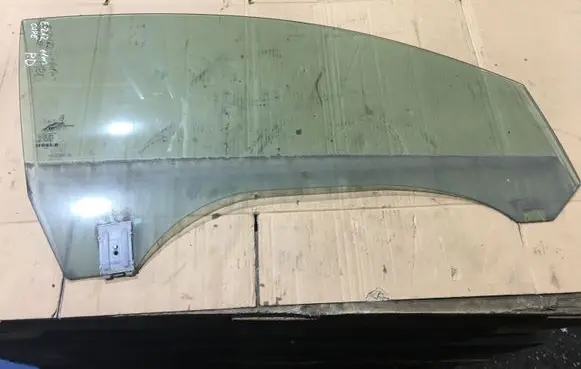 Mercedes-Benz E C207 W207 Front door window/glass (coupe) A2077250210